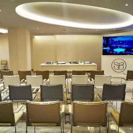 Ξενοδοχείο Borgo San Barbato 5*