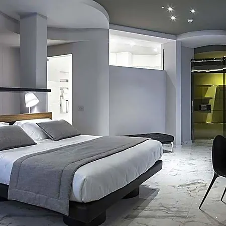 Borgo San Barbato فندق 5*